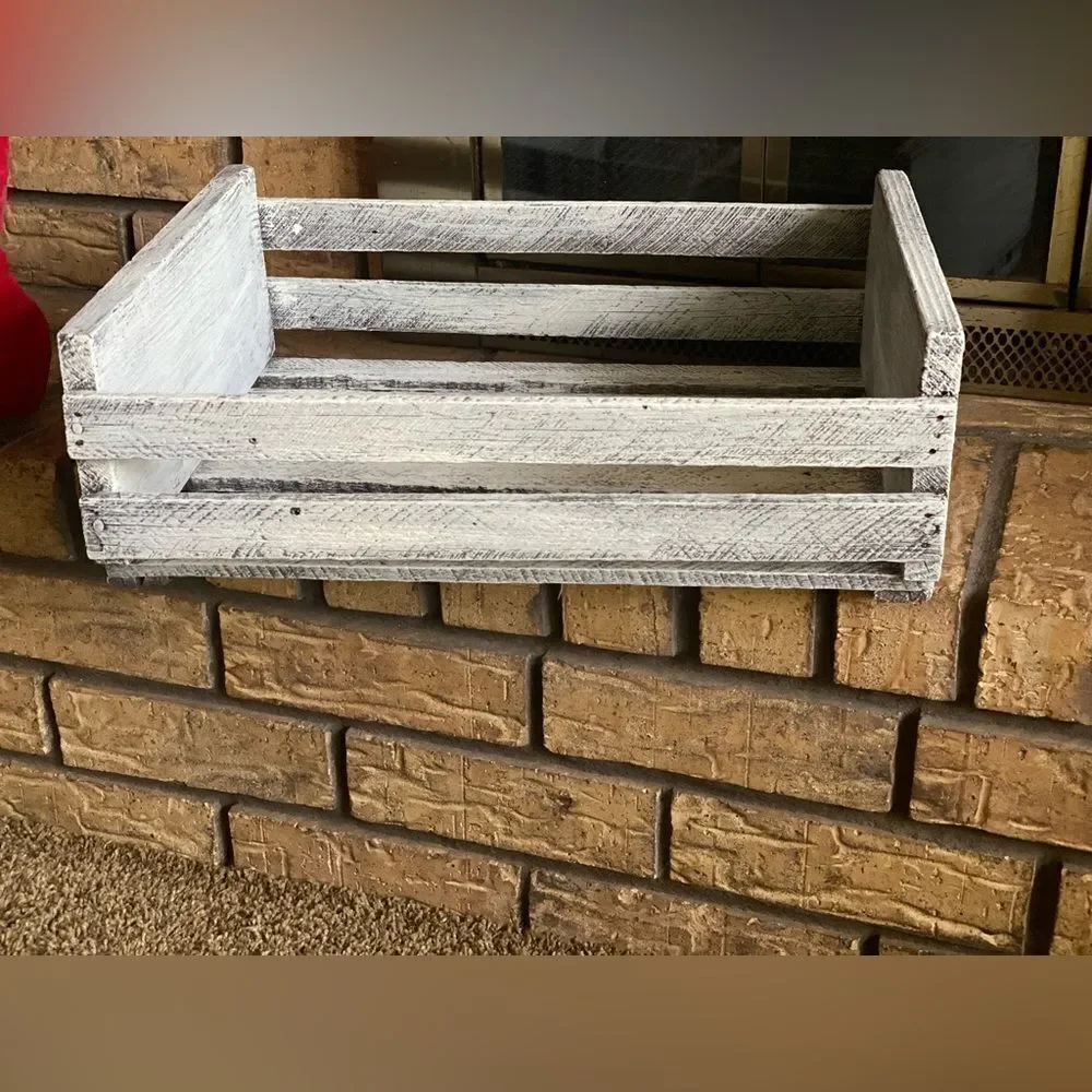 ‎Decorative wood crate
